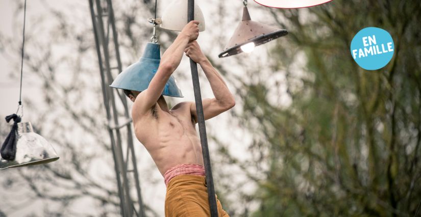 Spectacle nocturne tous les jeudis du 9 juillet au 13 août 2026 au coeur du Château de Fougères pour toutes les familles.