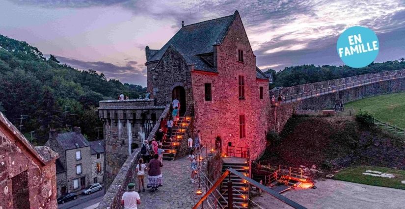 Visites nocturnes du château accessible aux familles pendant tout l'été 2026 à Fougères