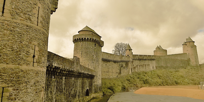 La visite du château de Fougères en famille, une expérience médiévale!