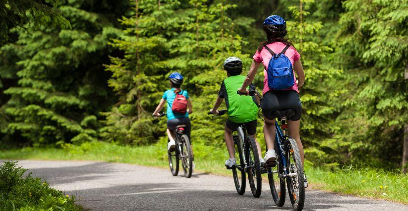 Mai en Vélo à la Gare vélorail près de Dinan