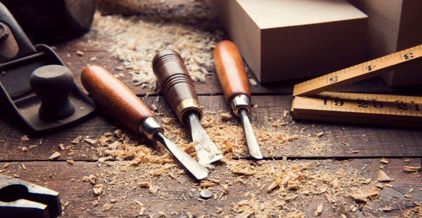 Atelier création d'une lampe en bois et métal à la Maison de la Terre, près de Saint-Brieuc