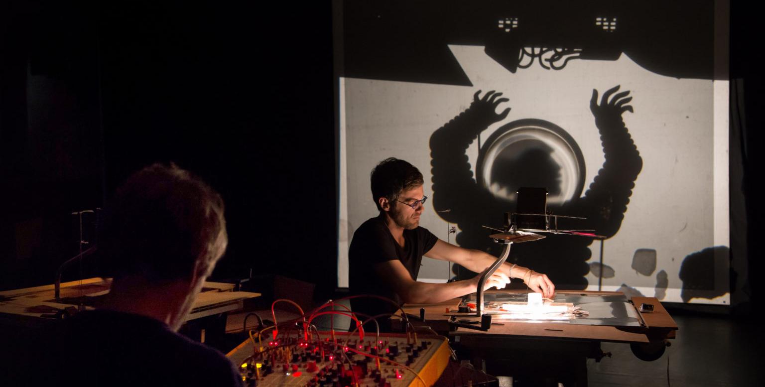 Spectacle "Mojurzikong", théâtre d'ombres, Agora, près de Rennes