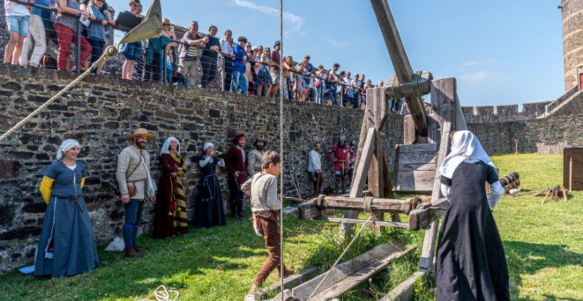 Animation Flash en famille "Trébuche et Chantepleure", rencontre au Château de Fougères