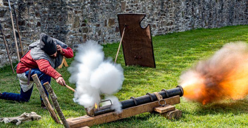 "Projet Serpentine" Revivre le Moyen Âge en famille au Château de Fougères