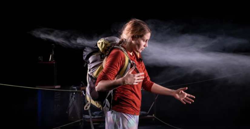 © Simon Gosselin spectacle "Pister les créatures fabuleuses" au théâtre de l'Aire Libre près de Rennes
