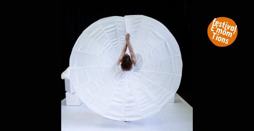 Spectacle tout-petits "Particule" et ateliers associés, Festival E'môm'Tions, Châteaugiron