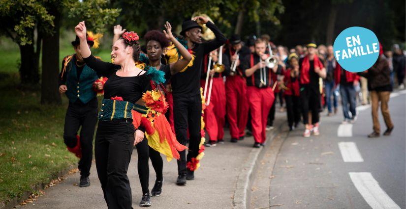 "La Grande Parade", déambulation familiale à Janzé