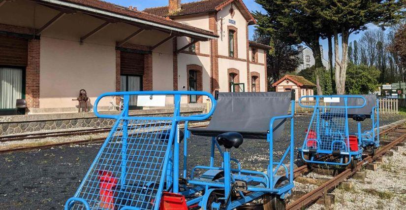 Vélorail du Kreiz Breizh pour pédaler en famille sur le Chemin de fer de Bon Repos
