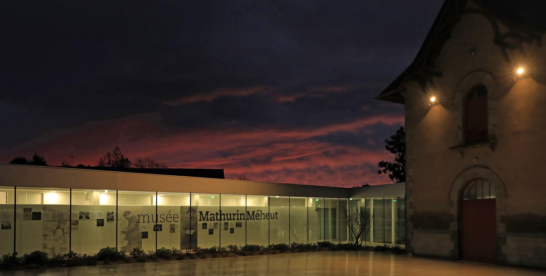 Spectacle d'ombres pour Les minutes bleues, au Musée Mathurin Méheut, Lamballe (22)