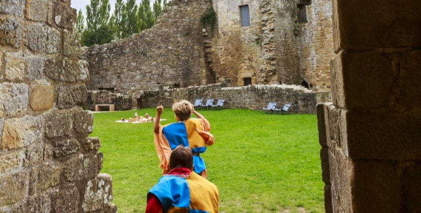 Anniversaire royal au Château de la Hunaudaye entre Dinan et Saint-Brieuc