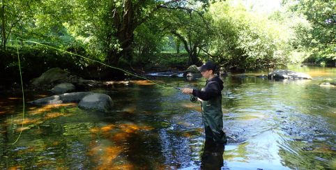 Stage d'initiation Pêche à la mouche dès 10 ans avec la Maison Pêche et Nature