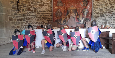 Un anniversaire au château de Fougères: La quête de l'épée magique